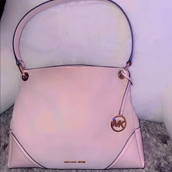 Pink velvet michael kors purse - Picture 3 of 4